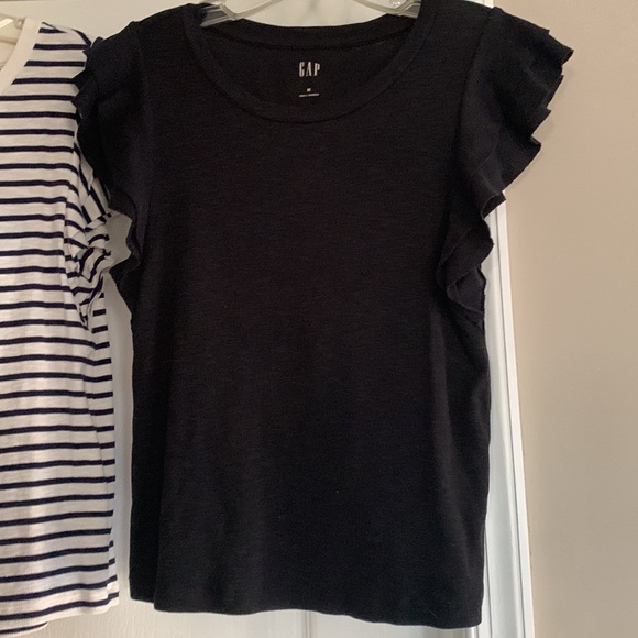 GAP Flutter sleeve t-shirts (2) sz M - Picture 3 of 6